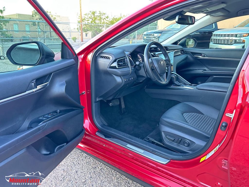 12.-Interior Front Driver side