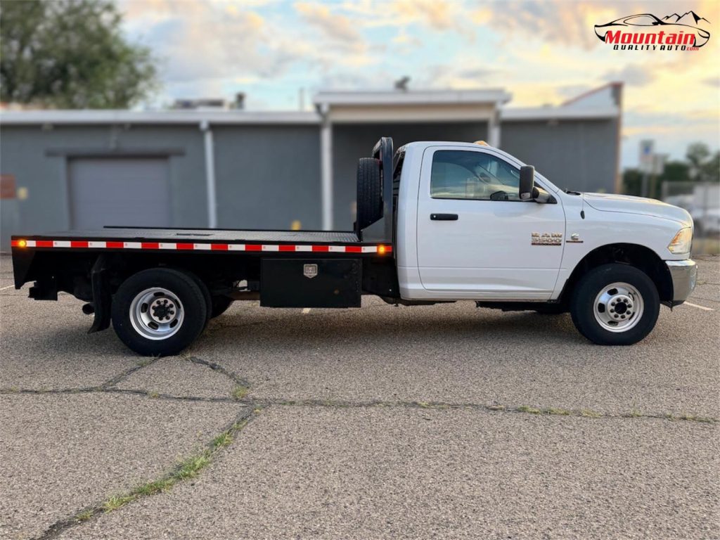 2016 RAM Ram 3500 Chassis Cab Tradesman - Photo 4