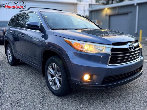 2015 TOYOTA HIGHLANDER LE PLUS